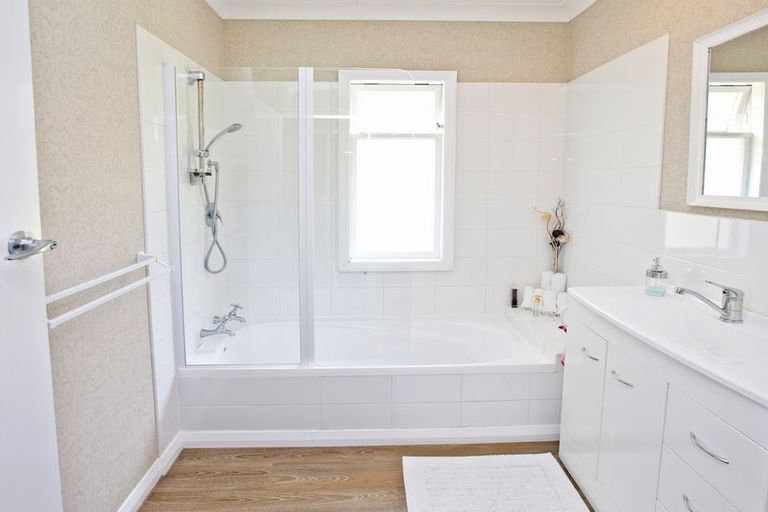 Photo of property in 23 East Street, Terrace End, Palmerston North, 4410