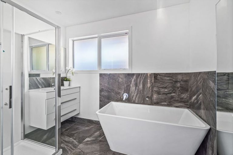 Photo of property in 79 Gladson Avenue, Sockburn, Christchurch, 8042