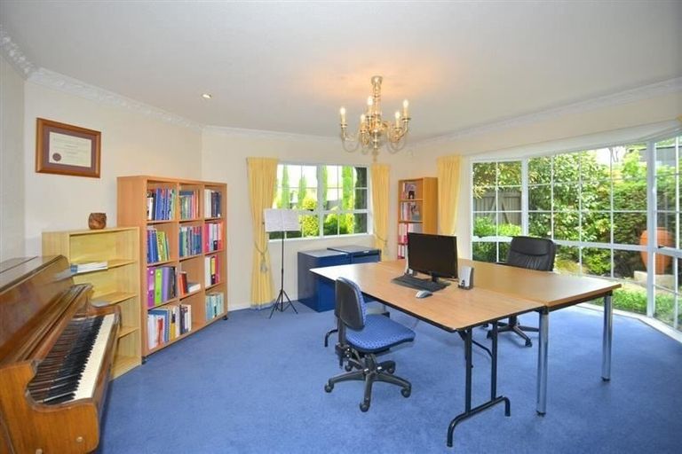 Photo of property in 4b Mclellan Place, Ilam, Christchurch, 8041