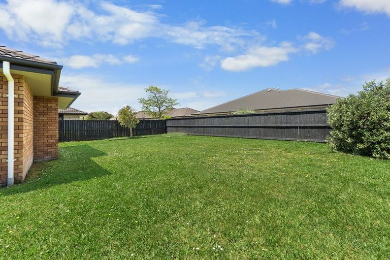 Photo of property in 9 Whitney Place, Rototuna North, Hamilton, 3210