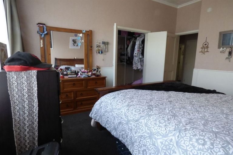 Photo of property in 1 Armstrong Street, Balclutha, 9230