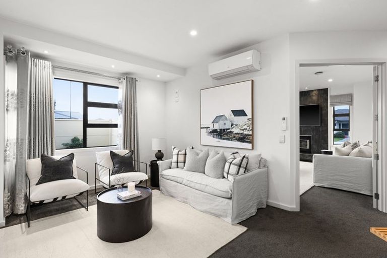 Photo of property in 7 Rotoiti Way, Poraiti, Napier, 4112