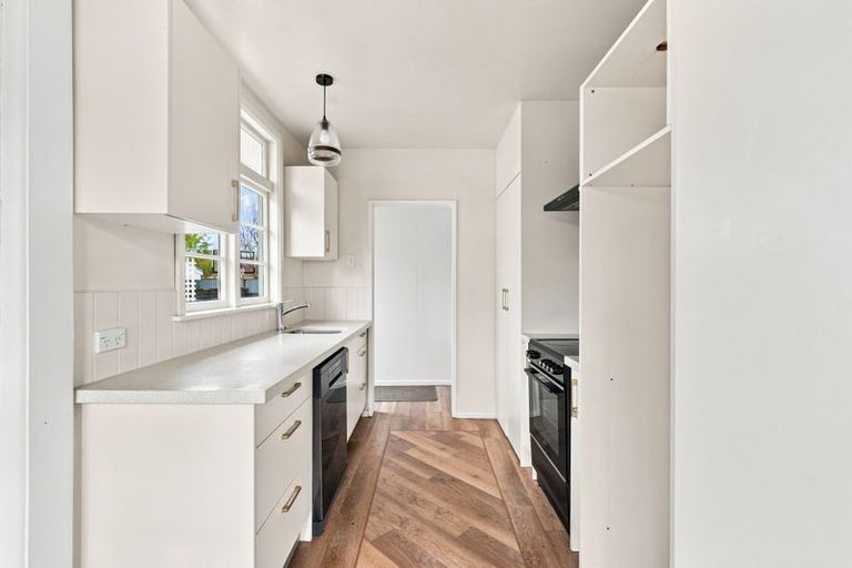 Photo of property in 14 Scotston Avenue, St Albans, Christchurch, 8052