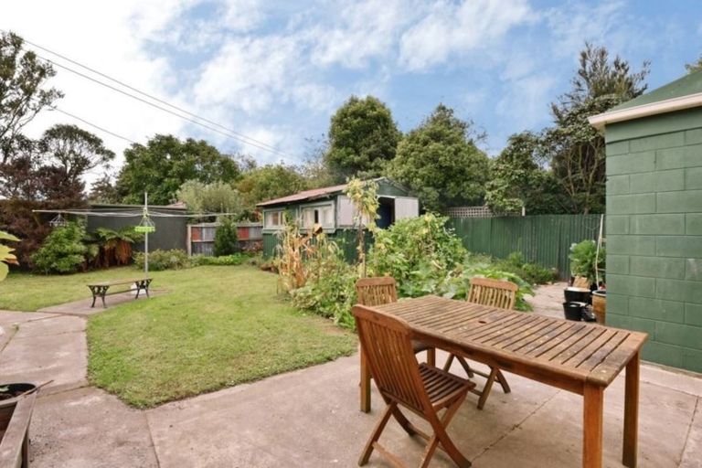Photo of property in 8 Okeover Street, Woolston, Christchurch, 8062
