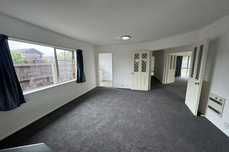 Photo of property in 2/209 Withells Road, Avonhead, Christchurch, 8042