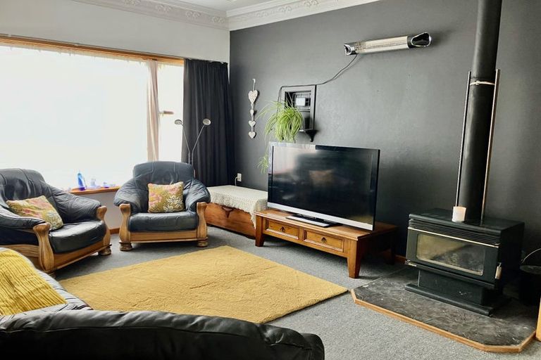 Photo of property in 12 Elderlee Street, Milton, 9220