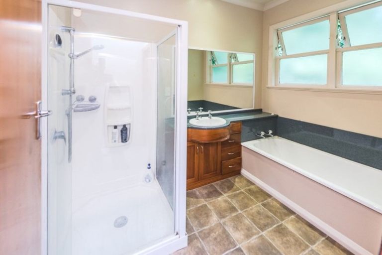 Photo of property in 38 Parsons Street, Saint Johns Hill, Whanganui, 4501