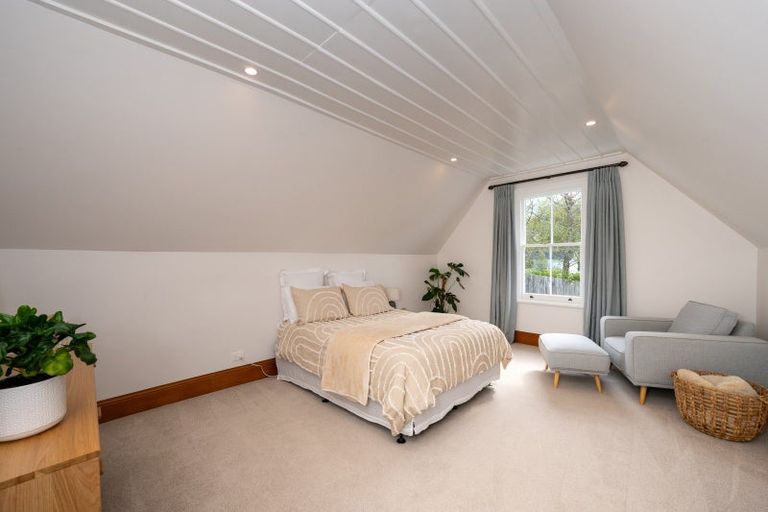 Photo of property in 14 Cameron Road, Bluff Hill, Napier, 4110