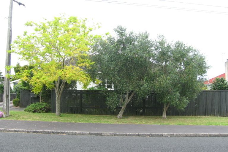 Photo of property in 19 Whitehaven Road, Glendowie, Auckland, 1071