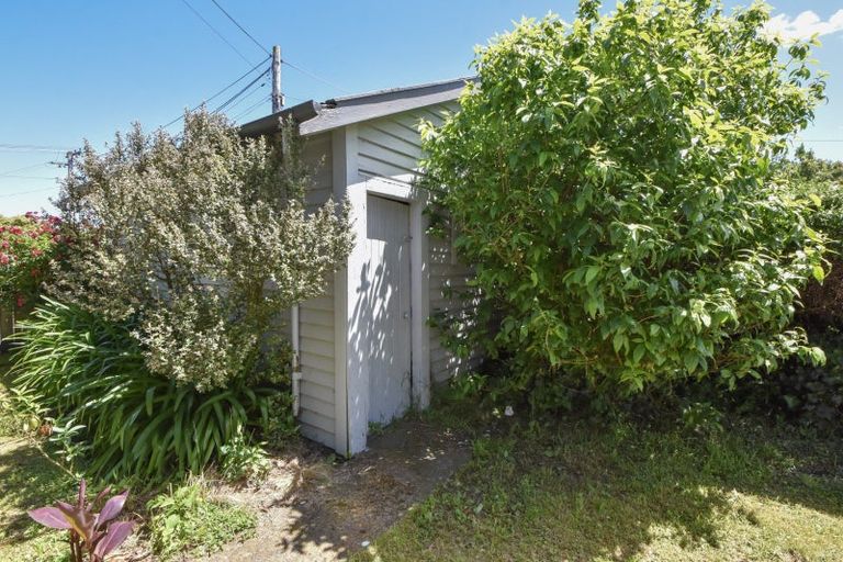 Photo of property in 6 Davy Street, Carterton, 5713