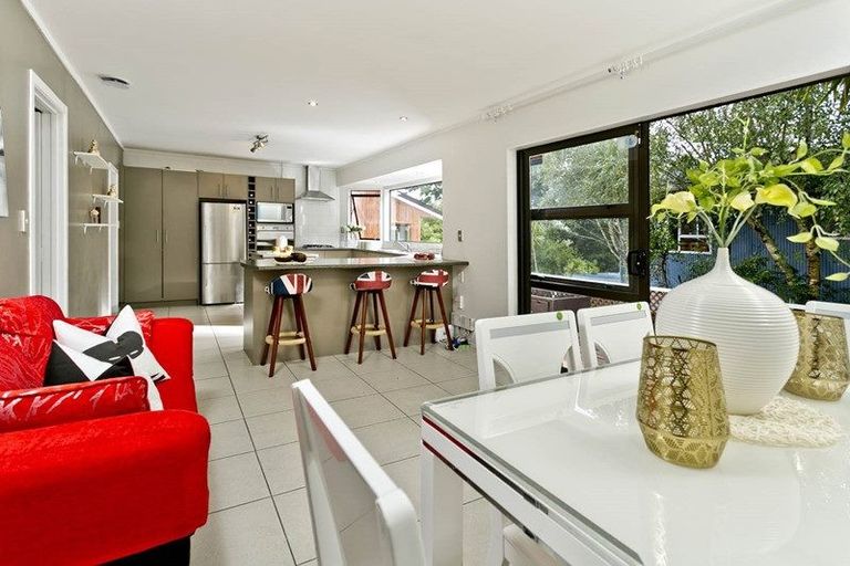 Photo of property in 57 Newhaven Terrace, Mairangi Bay, Auckland, 0630