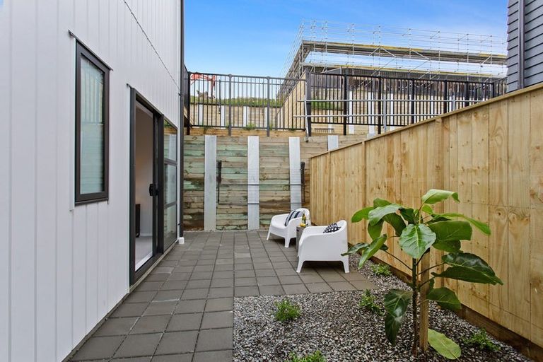 Photo of property in 27 Barrel Crescent, Swanson, Auckland, 0614