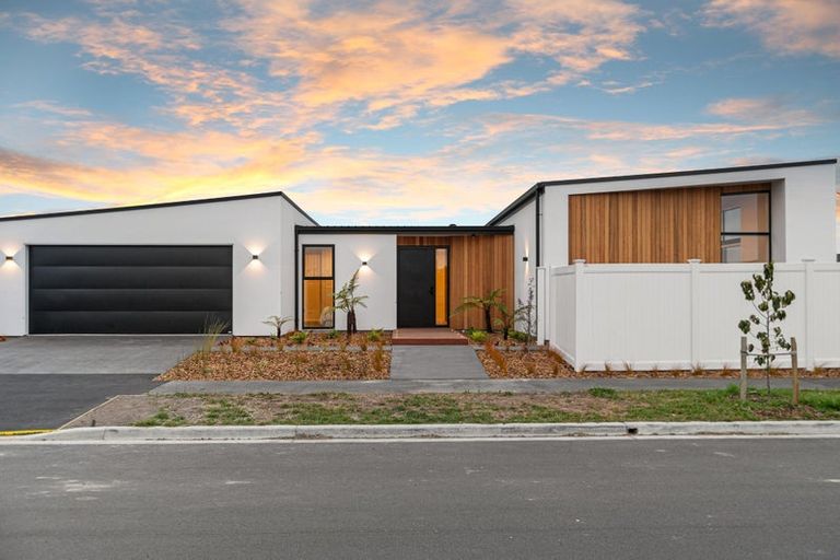 Photo of property in 18 Timara Crescent, Marshland, Christchurch, 8083
