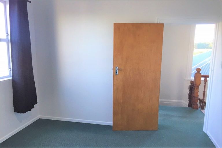 Photo of property in 2/45 Stanley Street, Berhampore, Wellington, 6023