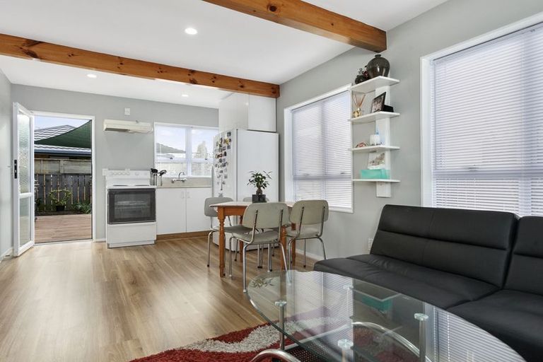 Photo of property in 51 Carlyle Street, Leamington, Cambridge, 3432