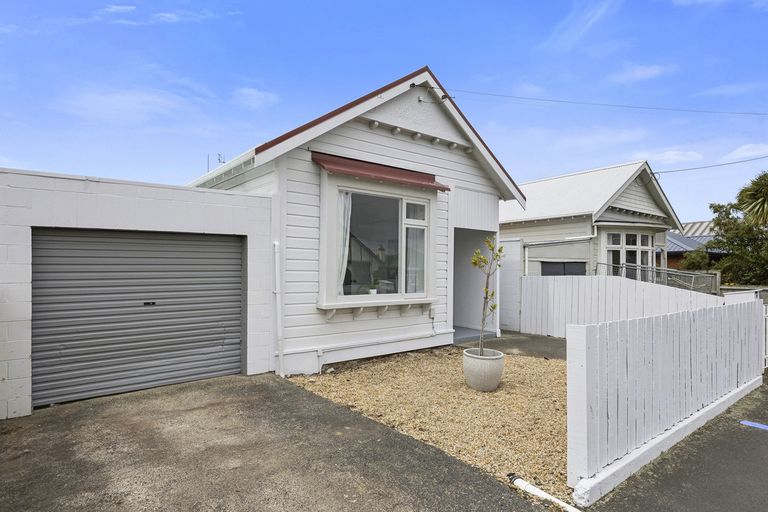 Photo of property in 57 Royal Crescent, Saint Kilda, Dunedin, 9012