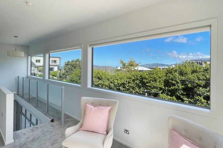 Photo of property in 2 Lakshmi Place, Khandallah, Wellington, 6035