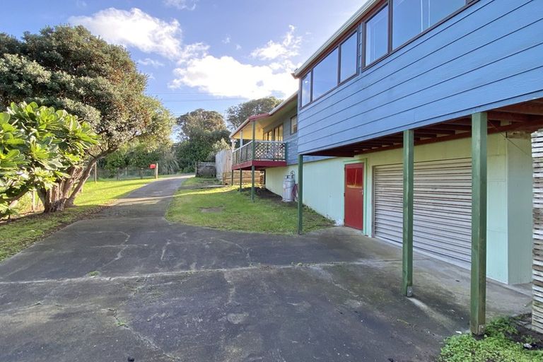 Photo of property in 5 Ripiro Drive, Baylys Beach, Dargaville, 0377