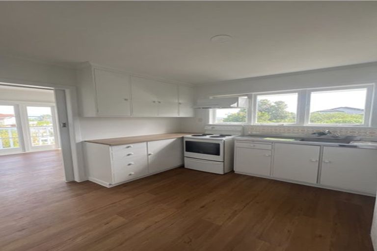 Photo of property in 31 Grassways Avenue, Pakuranga, Auckland, 2010
