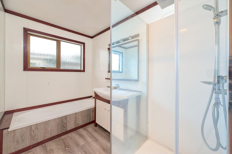 Photo of property in 13 Suwyn Place, Weymouth, Auckland, 2103