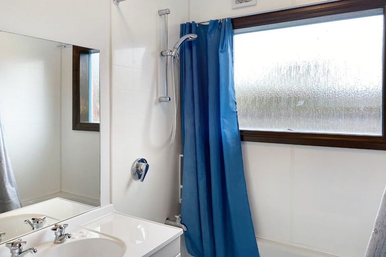 Photo of property in 2 Petries Road, Woodend, 7610