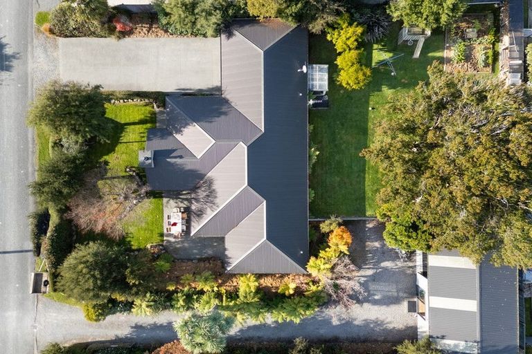 Photo of property in 5 Parsonage Road, Woodend, 7610