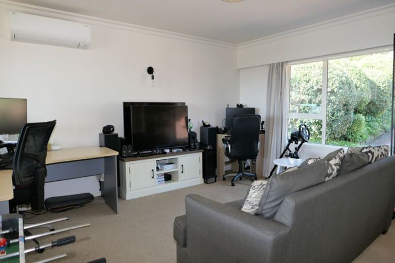 Photo of property in 8 Tui Crescent, Waikanae, 5036