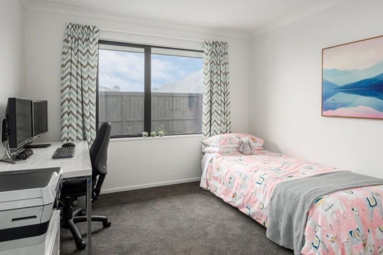 Photo of property in 38 Bradbury Avenue, Rolleston, 7614