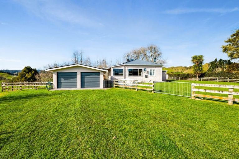 Photo of property in 2625 Ohura Road, Strathmore, Stratford, 4392