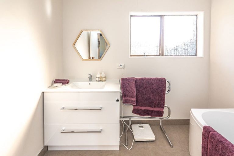 Photo of property in 24 Monowai Place, Aramoho, Whanganui, 4500