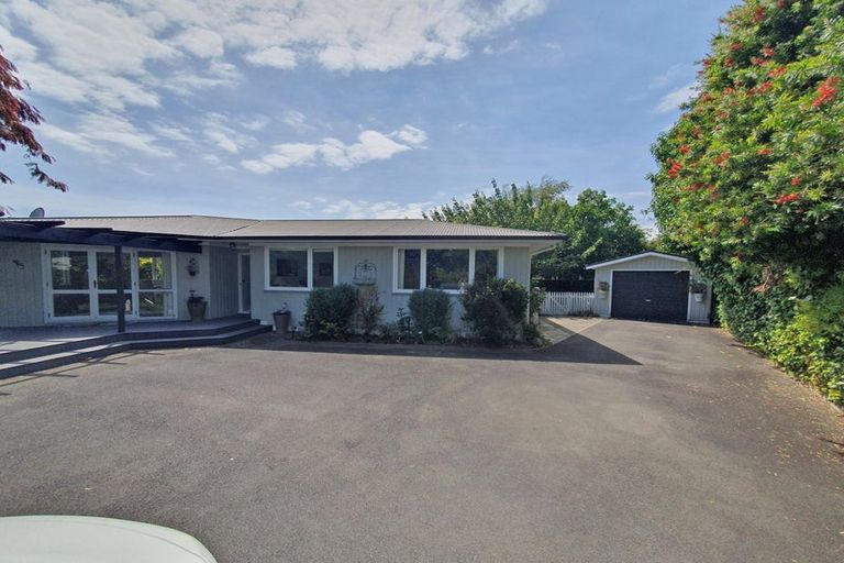 Photo of property in 112 Napier Road, Havelock North, 4130