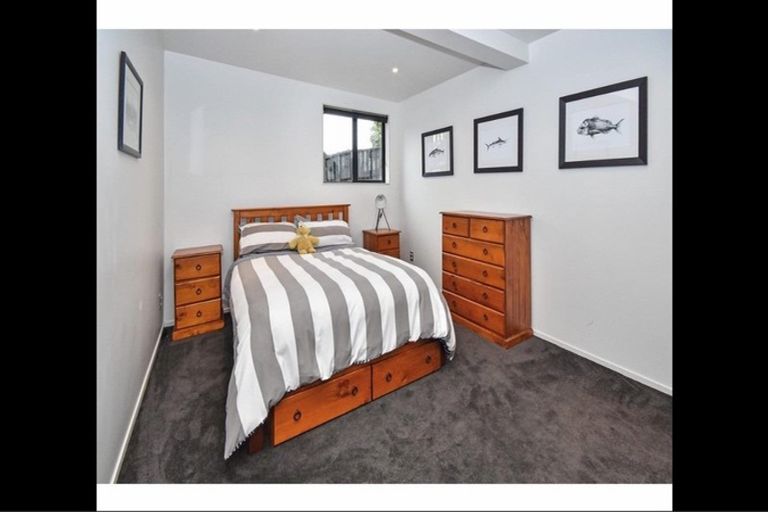 Photo of property in 21 Orinda Close, Botany Downs, Auckland, 2010