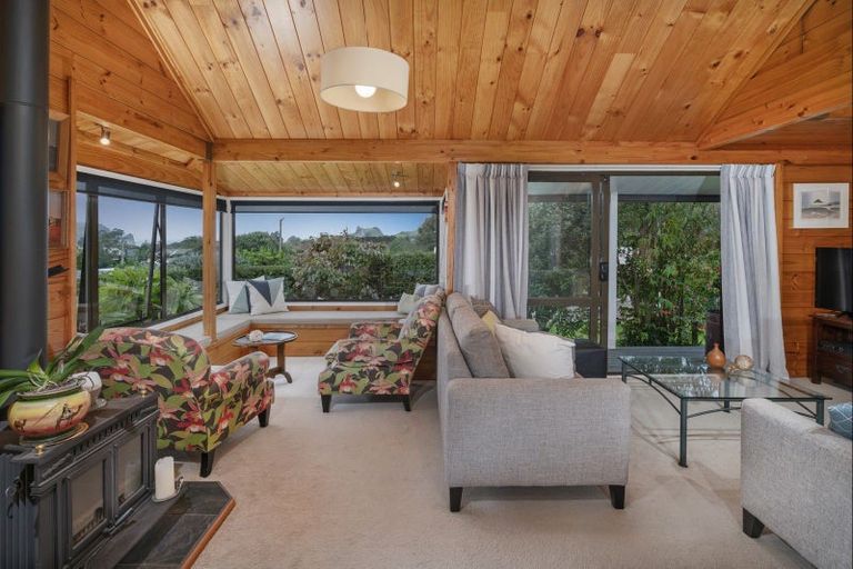 Photo of property in 22 Emmerdale Drive, Hahei, Whitianga, 3591