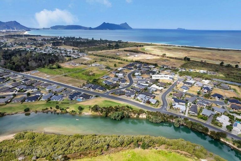 Photo of property in 9 Dune Lake Place, Ruakaka, 0116