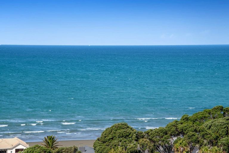 Photo of property in 1011/11 Tamariki Avenue, Kelston, Auckland, 0602