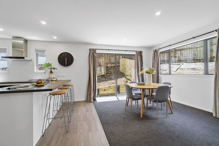 Photo of property in 548b Glenfield Road, Glenfield, Auckland, 0629