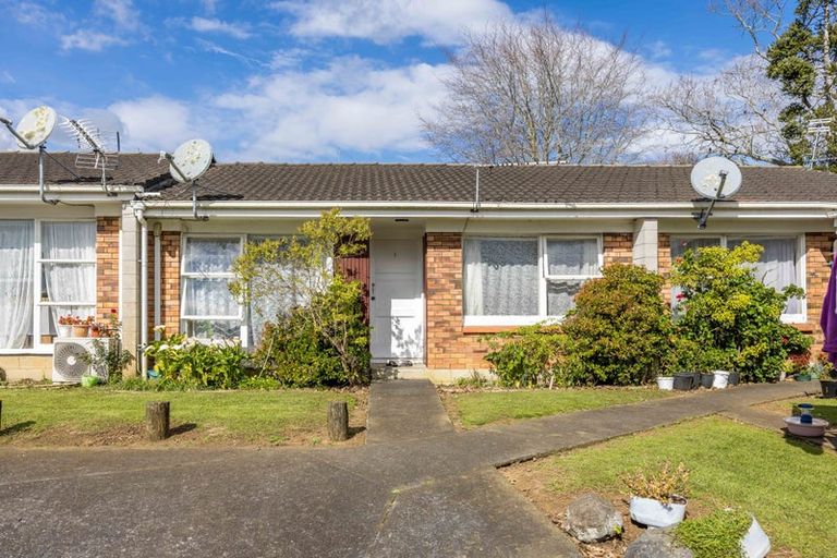 Photo of property in 28 Landscape Road, Papatoetoe, Auckland, 2025
