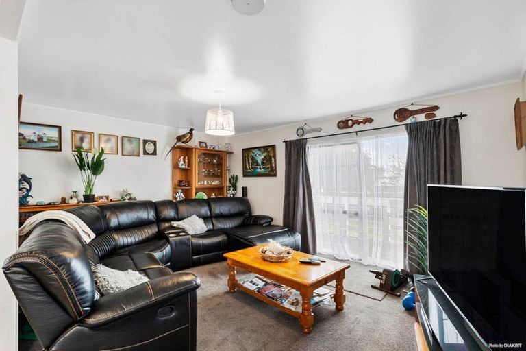 Photo of property in 11 Frostbite Place, Ranui, Auckland, 0612