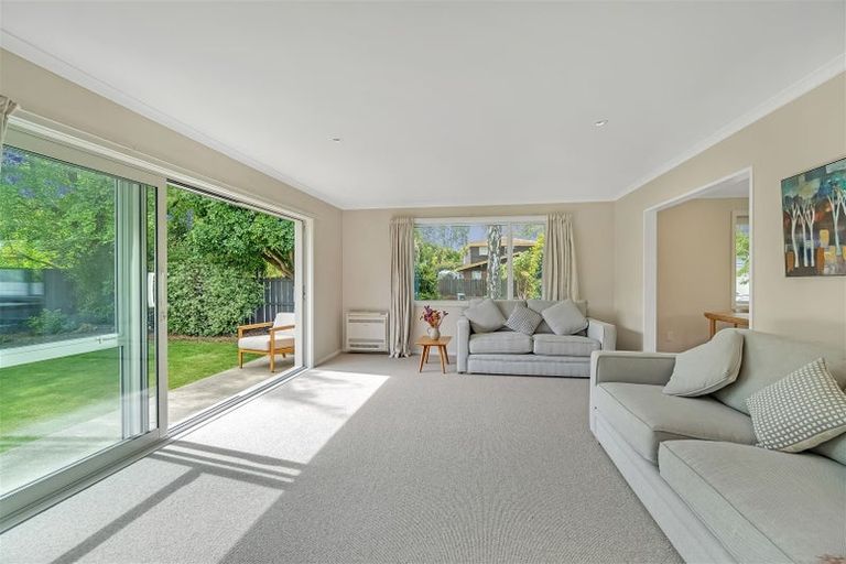 Photo of property in 15 Tyndale Place, Ilam, Christchurch, 8041
