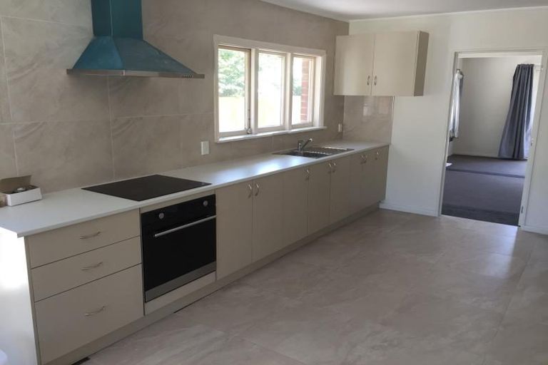 Photo of property in 112 Hansons Lane, Upper Riccarton, Christchurch, 8041