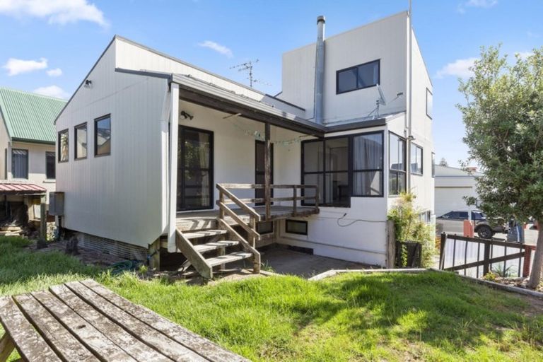 Photo of property in 3 Shadelands Lane, Mount Maunganui, 3116