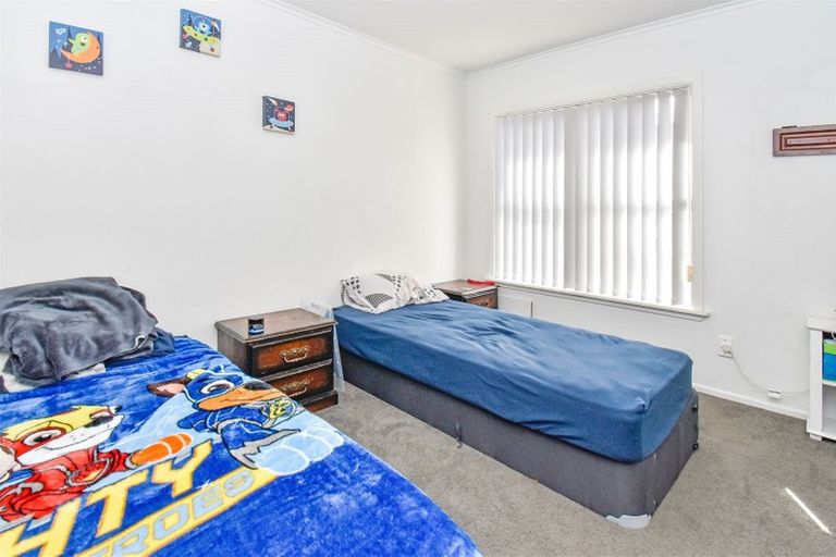 Photo of property in 1/415 Great South Road, Opaheke, Papakura, 2113