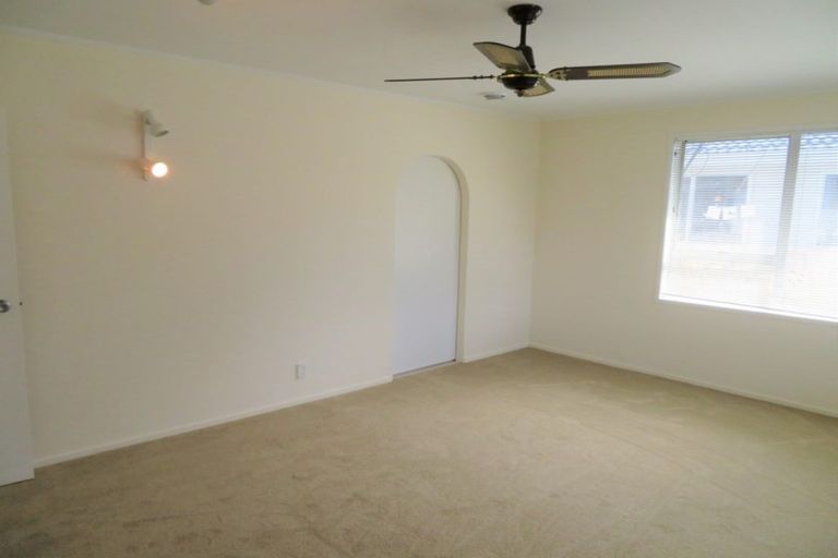 Photo of property in 373 Bucklands Beach Road, Bucklands Beach, Auckland, 2012