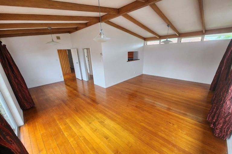 Photo of property in 97 Rathgar Road, Henderson, Auckland, 0610