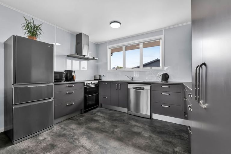 Photo of property in 6 Davidson Street, Hawera, 4610