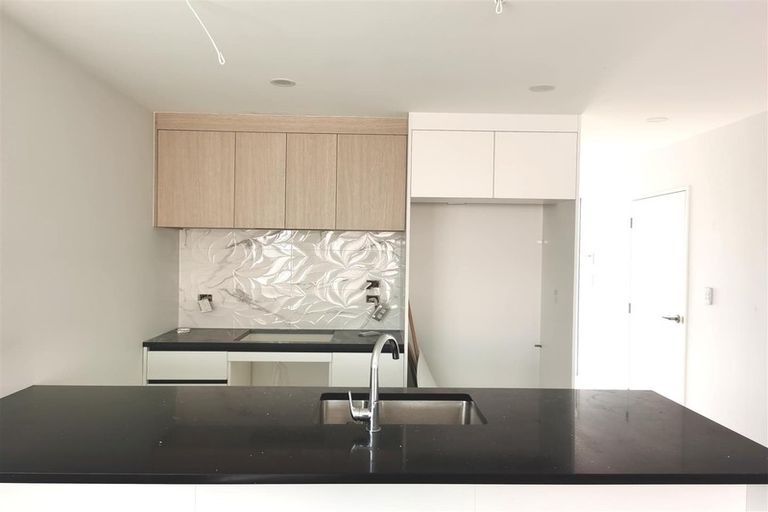 Photo of property in 27 Clayden Shuttleworth Street, Papakura, 2110