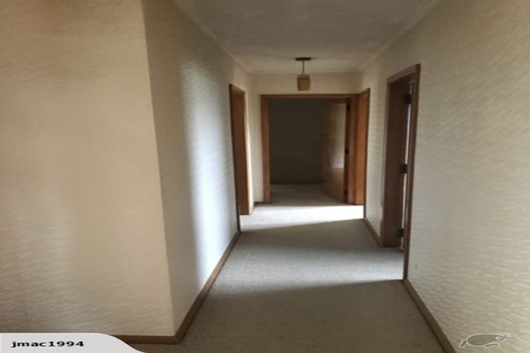 Photo of property in 19 Kimball Place, Johnsonville, Wellington, 6037