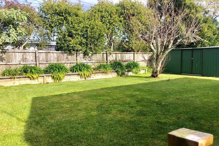 Photo of property in 81 Salisbury Road, Birkdale, Auckland, 0626