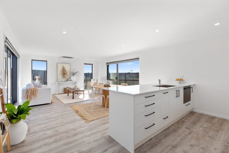 Photo of property in 12 Rehua Way, Papamoa, 3118