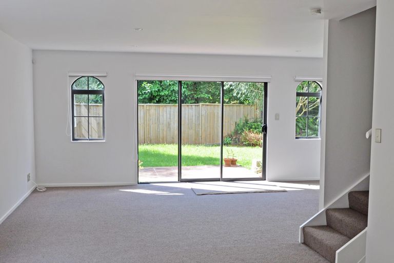 Photo of property in 8/41 The Avenue, Albany, Auckland, 0632